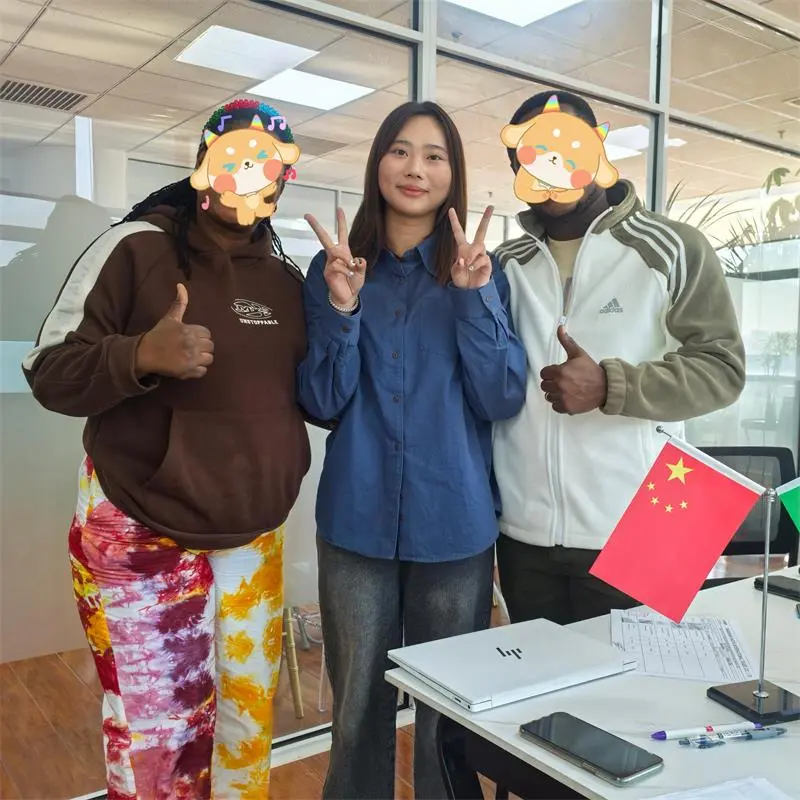 Foreign customers (4)