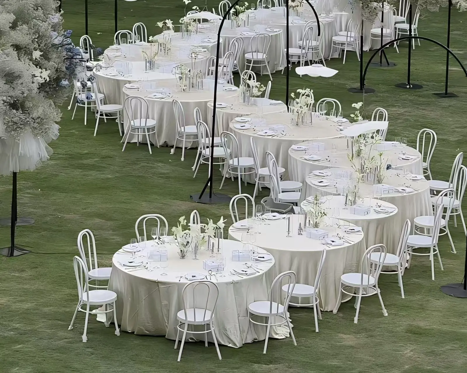 Our company's wood-like chairs were the first choice for banquet decoration by Australian clients and received high praise