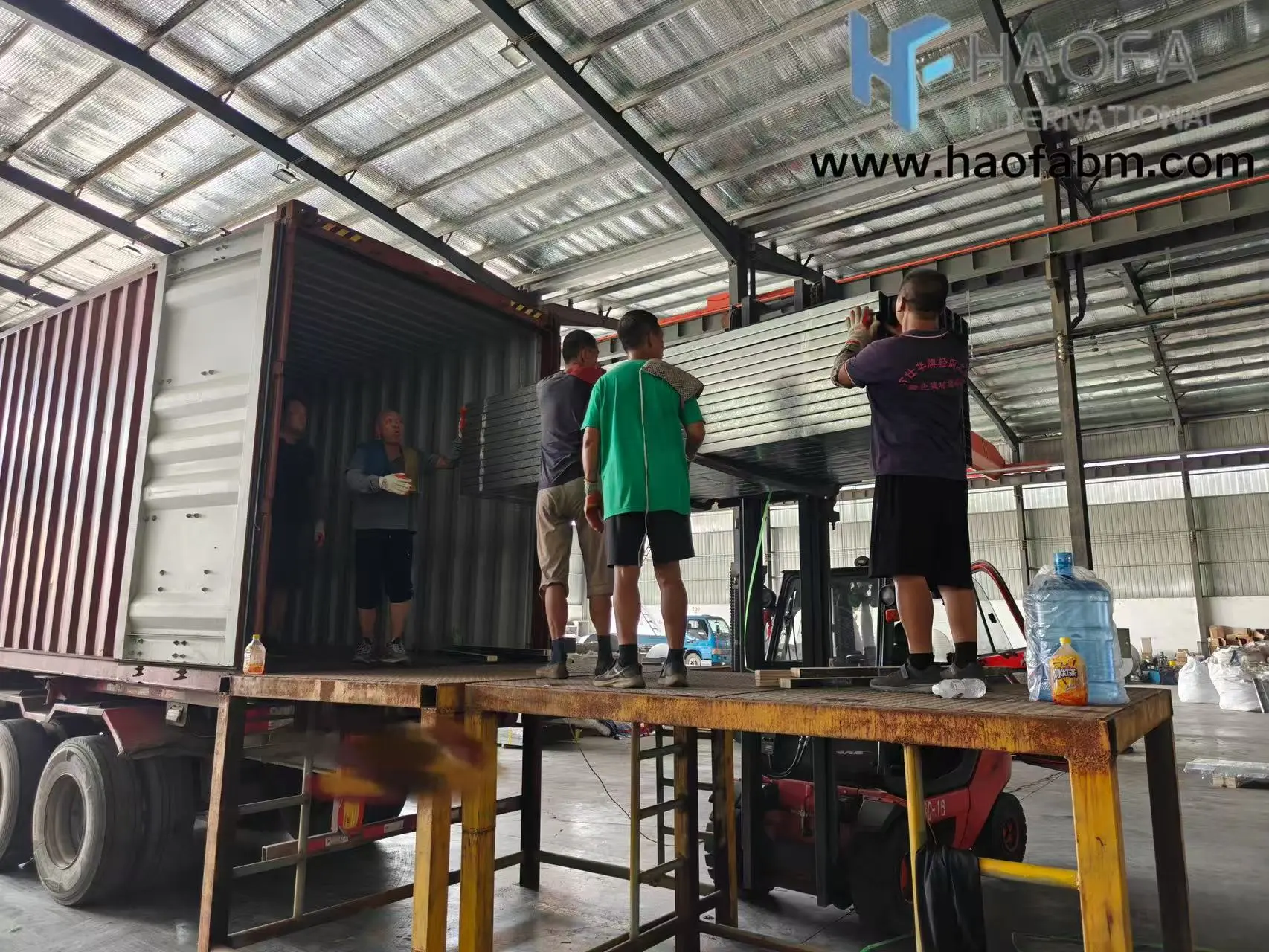 喜訊!我司成功斬獲美國客戶輕鋼龍骨大單,續寫國際合作新篇章